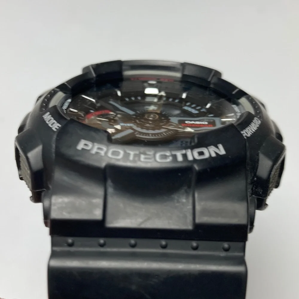 Casio Gshock GA-110, black red, positive display, new battery, light works